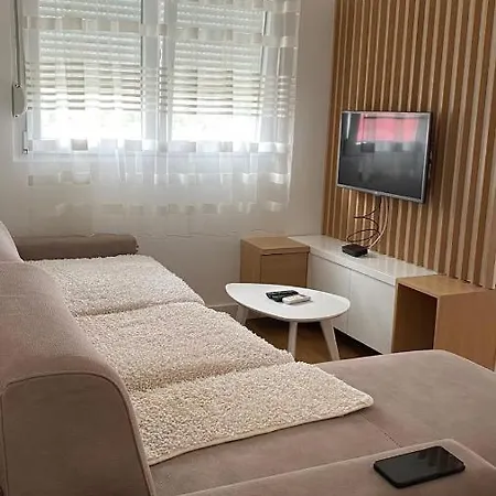 Vukotic Apartman מלון פודגוריצה